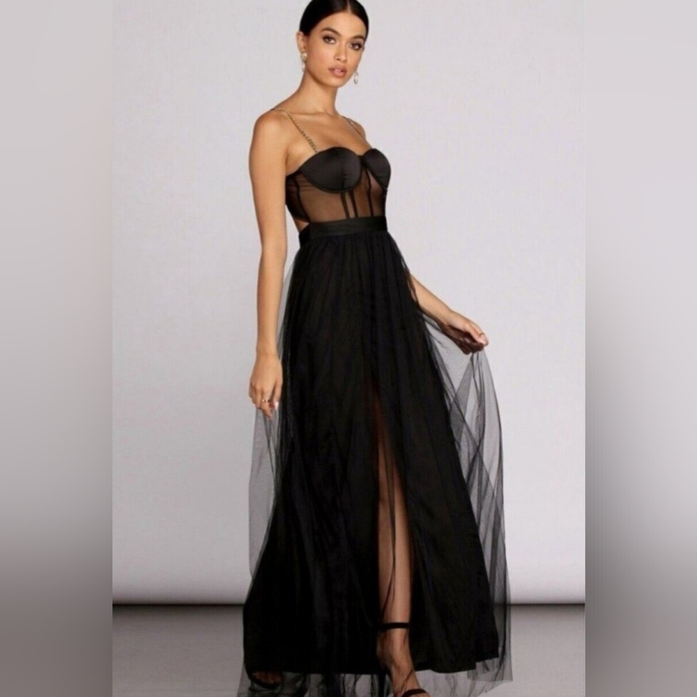 Elegant Black Strapless Dress